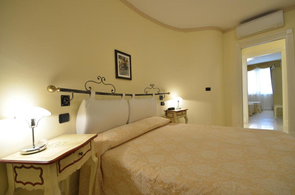 Relais Du Lac Desenzano del Garda Chambre photo